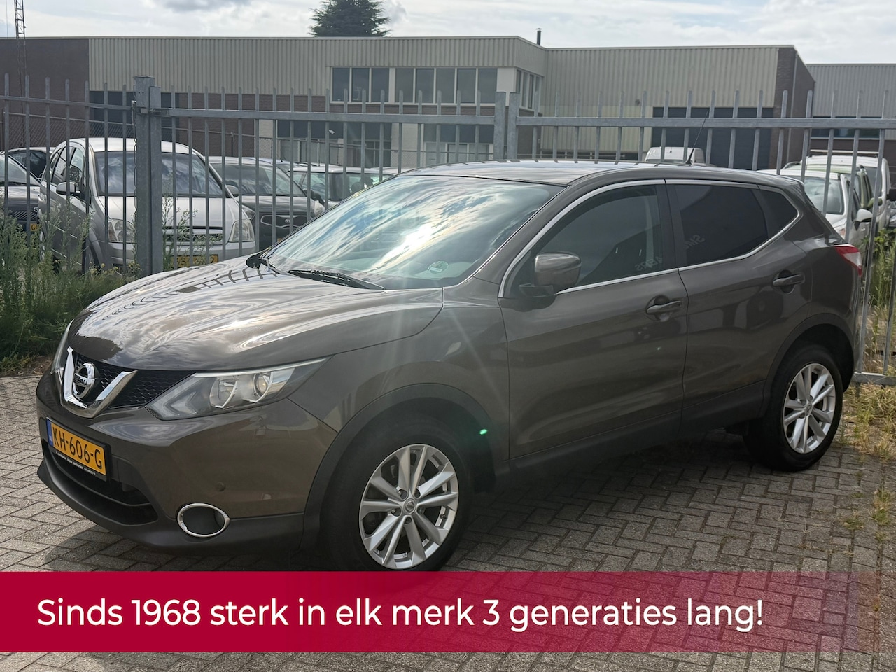 Nissan Qashqai - 1.2 Connect Edition AUTOMAAT! NAVI l Camera l Cruise l Lane assist l Stoelverwarming l PDC - AutoWereld.nl