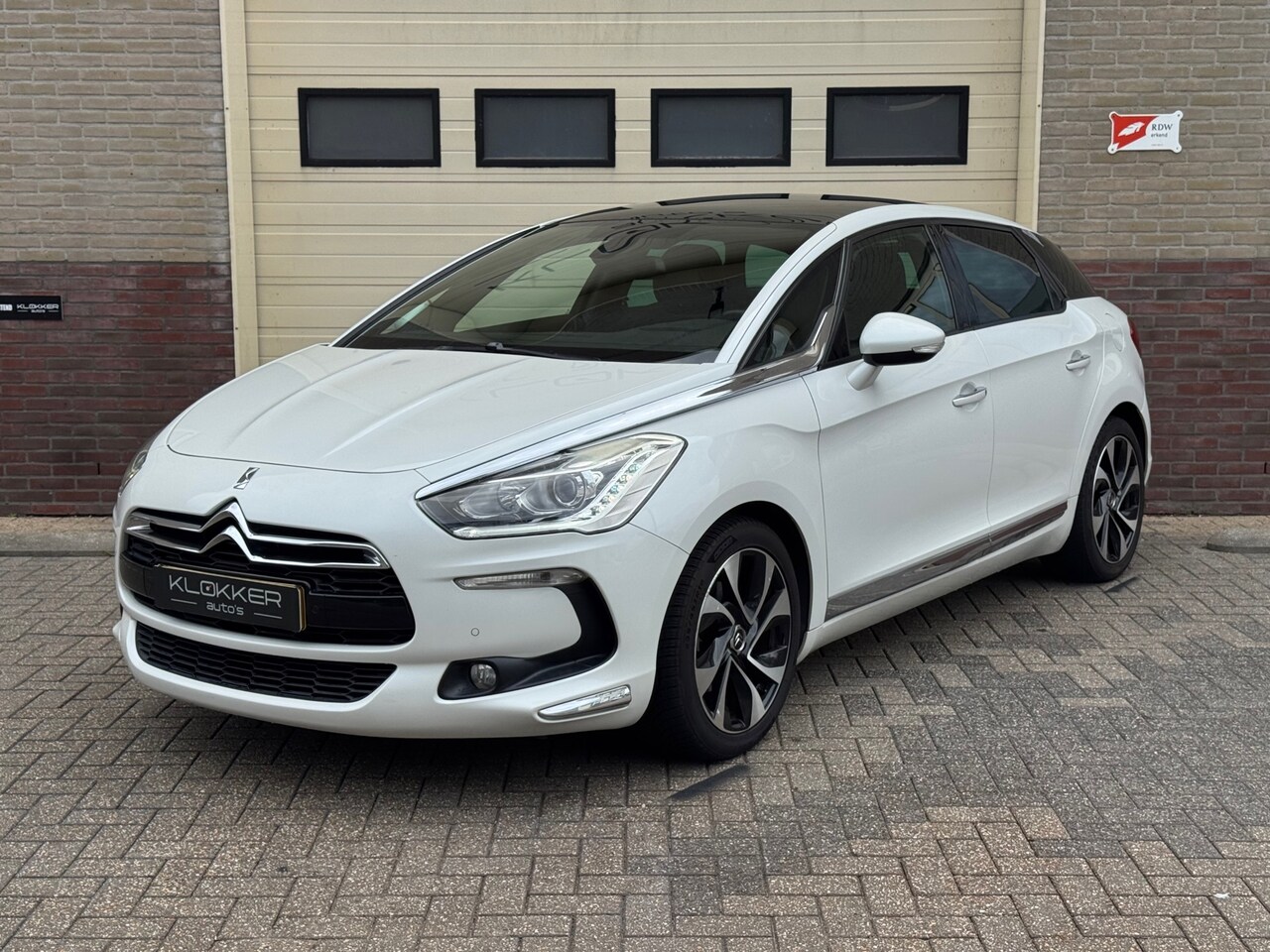 Citroën DS5 - 1.6 156PK So Chic Panodak|Leder/Alcantara|Automaat|Camera - AutoWereld.nl