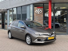 Toyota Auris - 1.8 Hybrid Executive | Automaat | Trekhaak | PKH V+A+Camera | Dealeronderhouden
