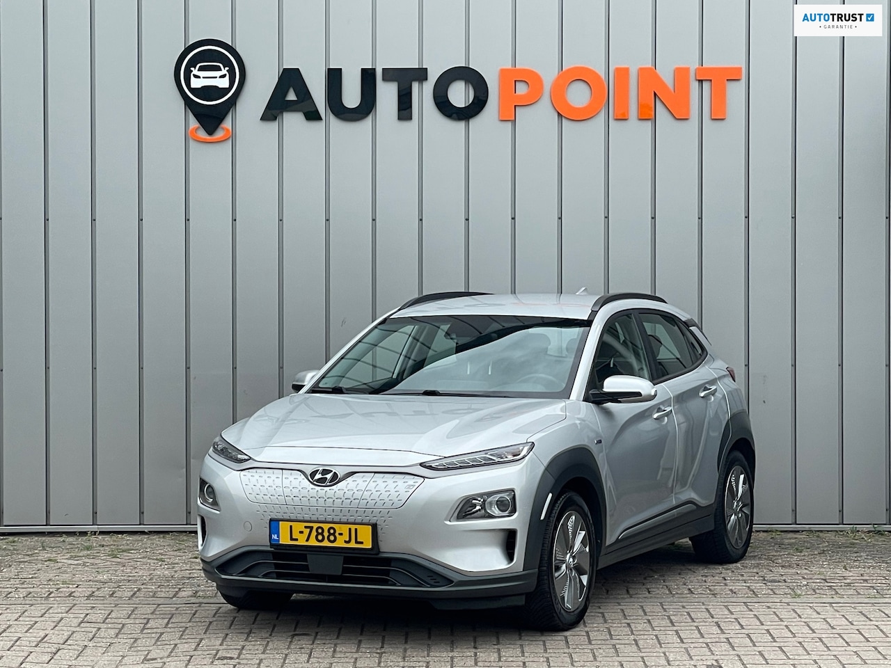 Hyundai Kona Electric - EV Comfort 64 kWh SOH100% WARMTEPOMP FASE 3 ORG NL|CARPLAY|CAMERA|ADAPT.CRUISE|LANE ASSIST - AutoWereld.nl