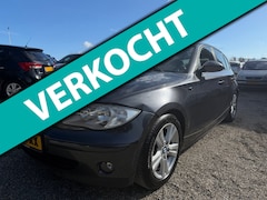 BMW 1-serie - 116i High Executive Airco Cruise PDC LMV Nieuwe Apk en Beurt