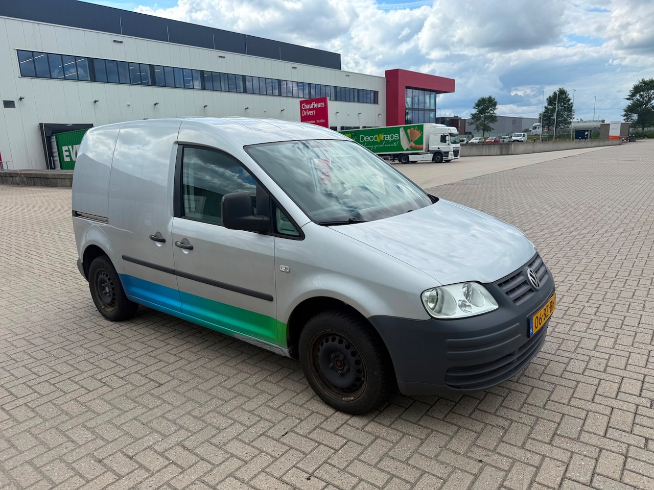 Volkswagen Caddy - 2.0 SDI 154.000 NAP AIRCO NW APK GRIJS 2006 - AutoWereld.nl