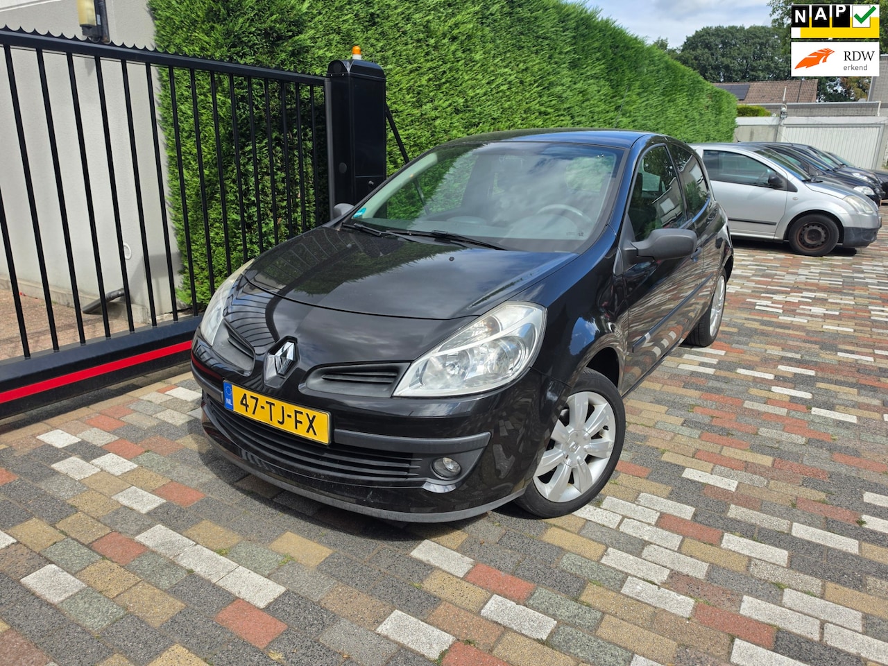 Renault Clio - 1.4-16V Expression 2006 Airco Trekhaak - AutoWereld.nl