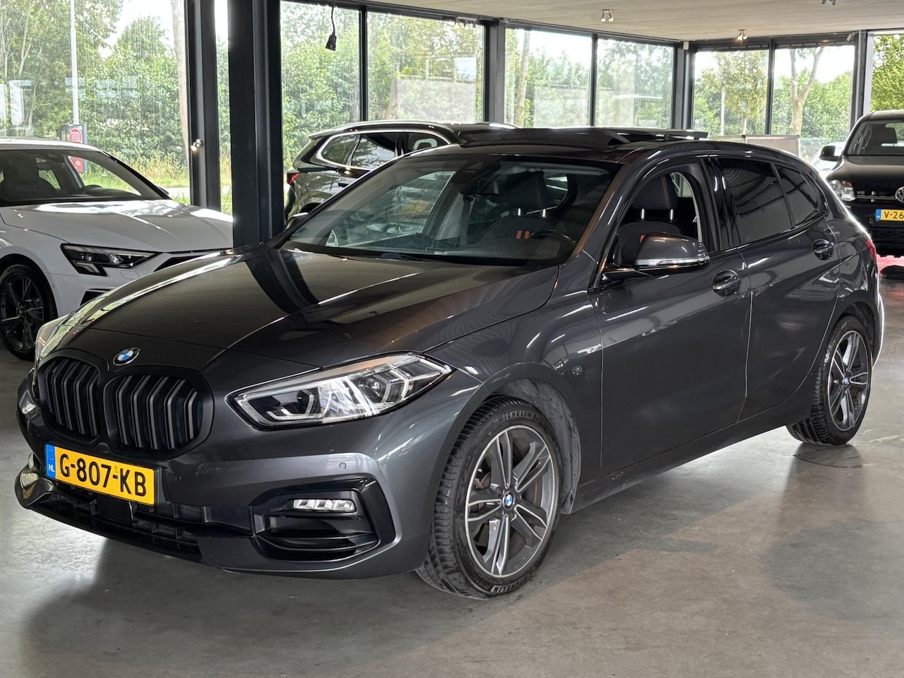 BMW 1-serie - 118i Executive Sport Edition - AutoWereld.nl