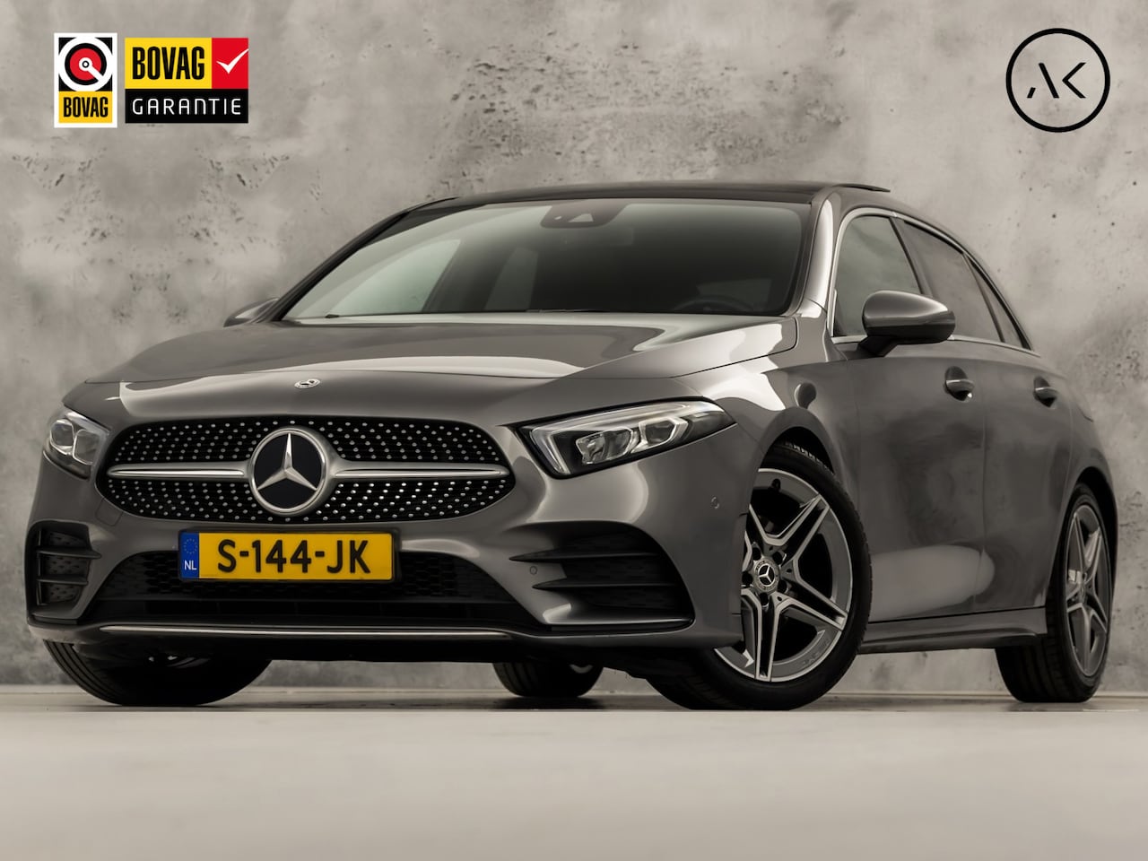 Mercedes-Benz A-klasse - 200 AMG Sport 163Pk Automaat (PANORAMADAK, GROOT NAVI, SFEERVERLICHTING, CAMERA, STOELVERW - AutoWereld.nl