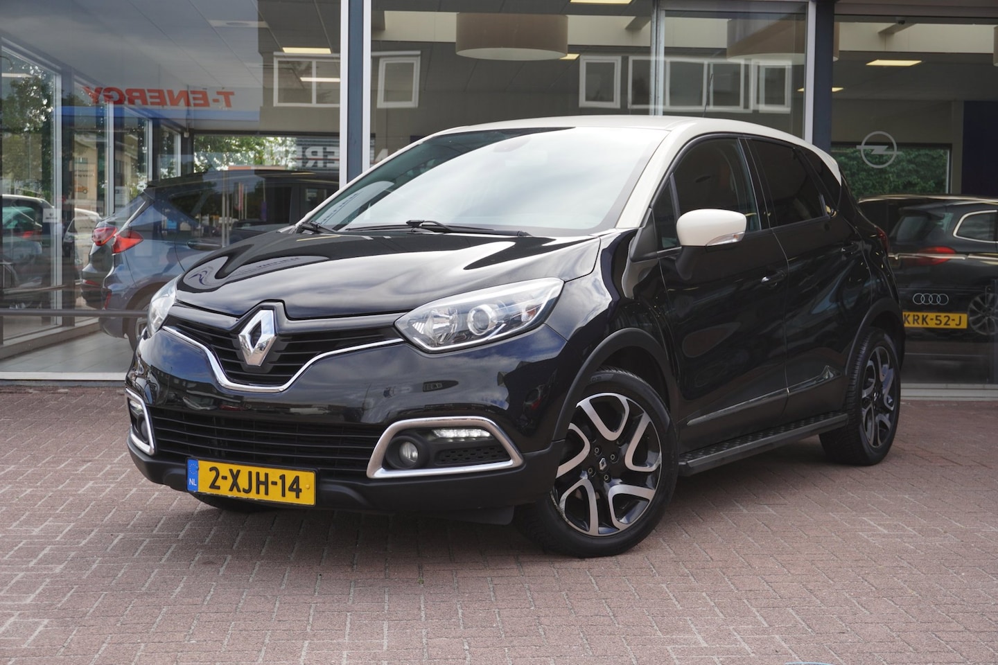 Renault Captur - 0.9 TCe Dynamique 5deurs | Airco | Navigatie | Leder | Lm velgen | Elek. Pakket | Inruil m - AutoWereld.nl