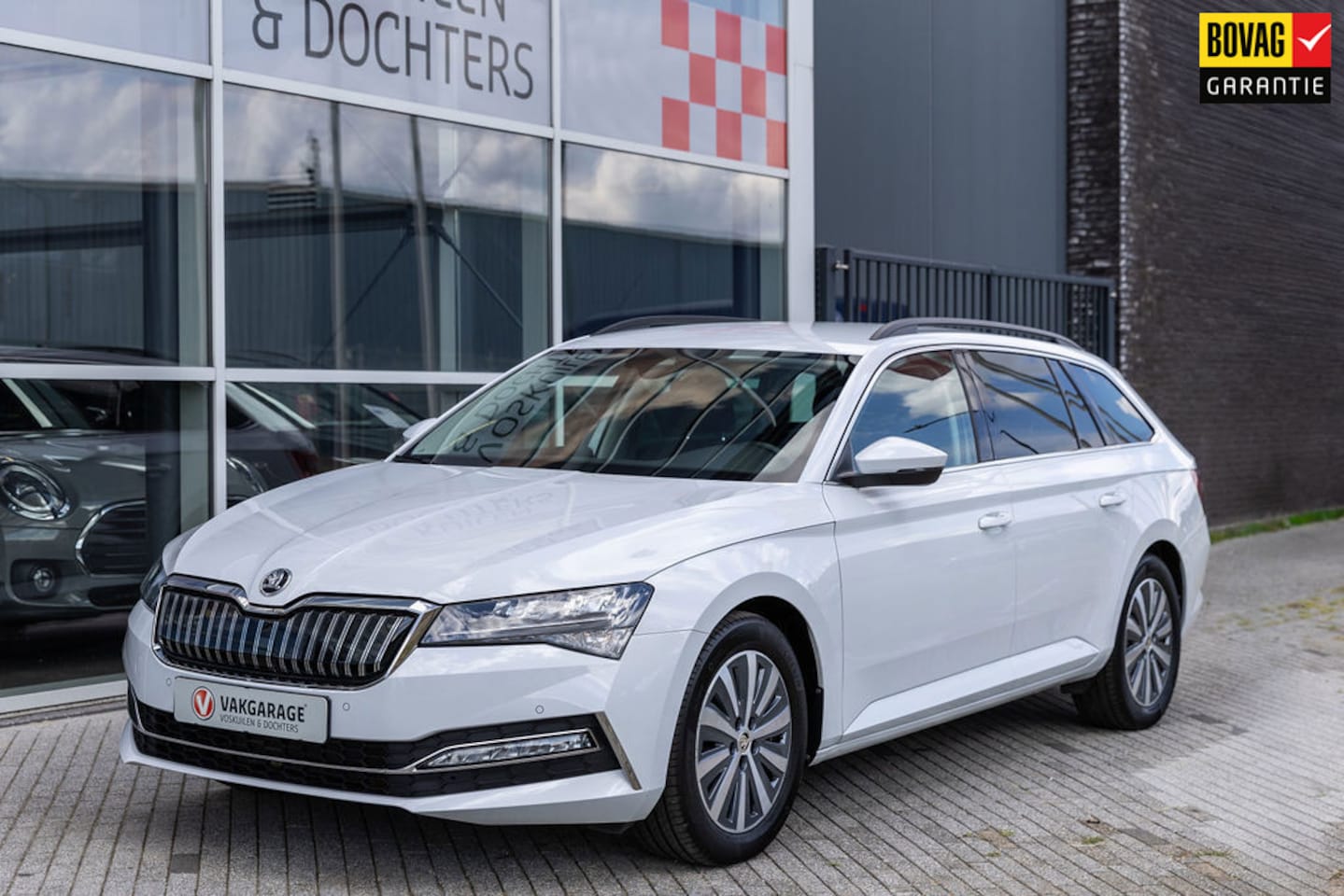 Skoda Superb Combi - 1.4 TSI iV Ambition | Verwarmde stoelen | Standkachel |Plug inn Hybride - AutoWereld.nl