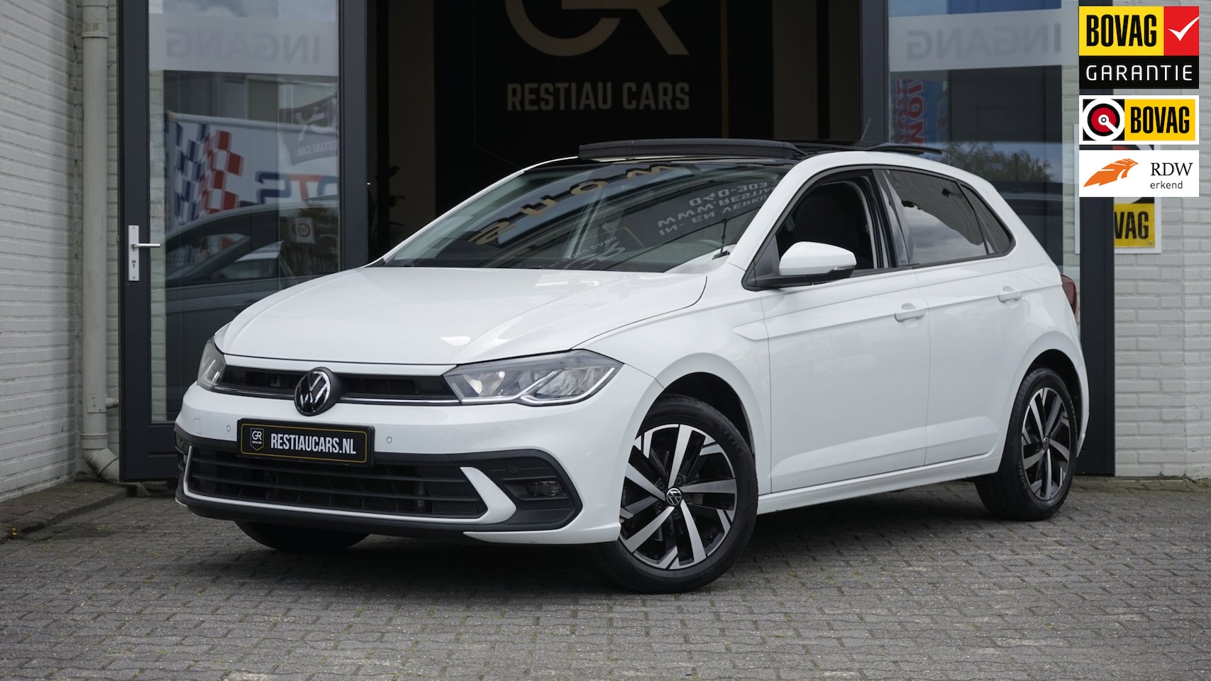 Volkswagen Polo - 1.0 TSI AUTOMAAT 110 Pk |CARPLAY|CLIMA|FABRIEKSGARANTIE|NAVIGATIE|PANORAMA|PDC|STOELVERWAR - AutoWereld.nl