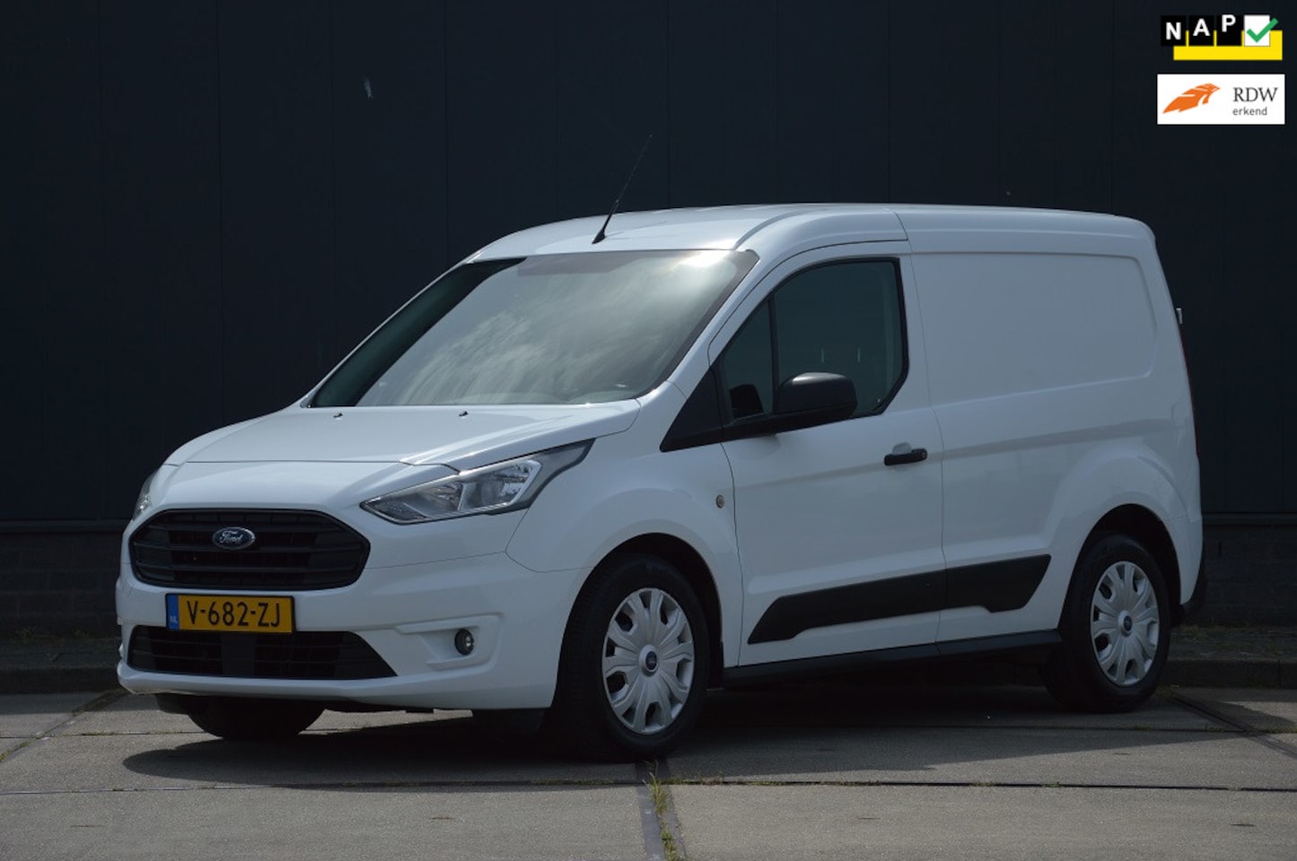 Ford Transit Connect - 1.5 EcoBlue L1 Trend Euro 6 Airco schuifdeur Trekhaak - AutoWereld.nl
