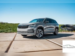 Skoda Kodiaq - 1.5 TSI PHEV Sportline | PANO | TREKHAAK | 20" VELGEN | STEEL GREY