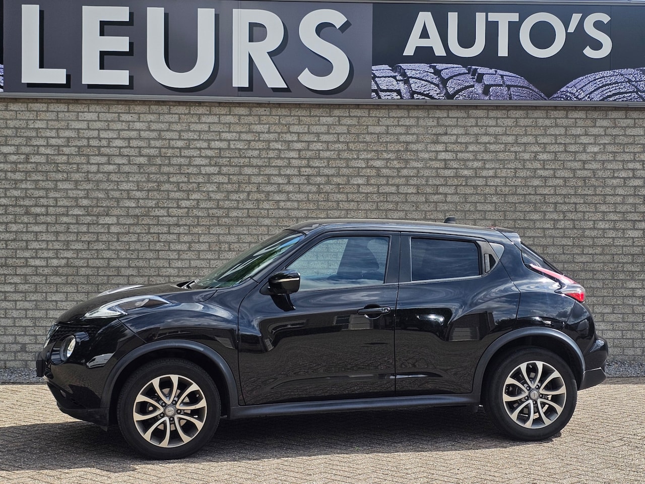 Nissan Juke - 1.6 Connect Edition Automaat/Trekhaak/Camera - AutoWereld.nl