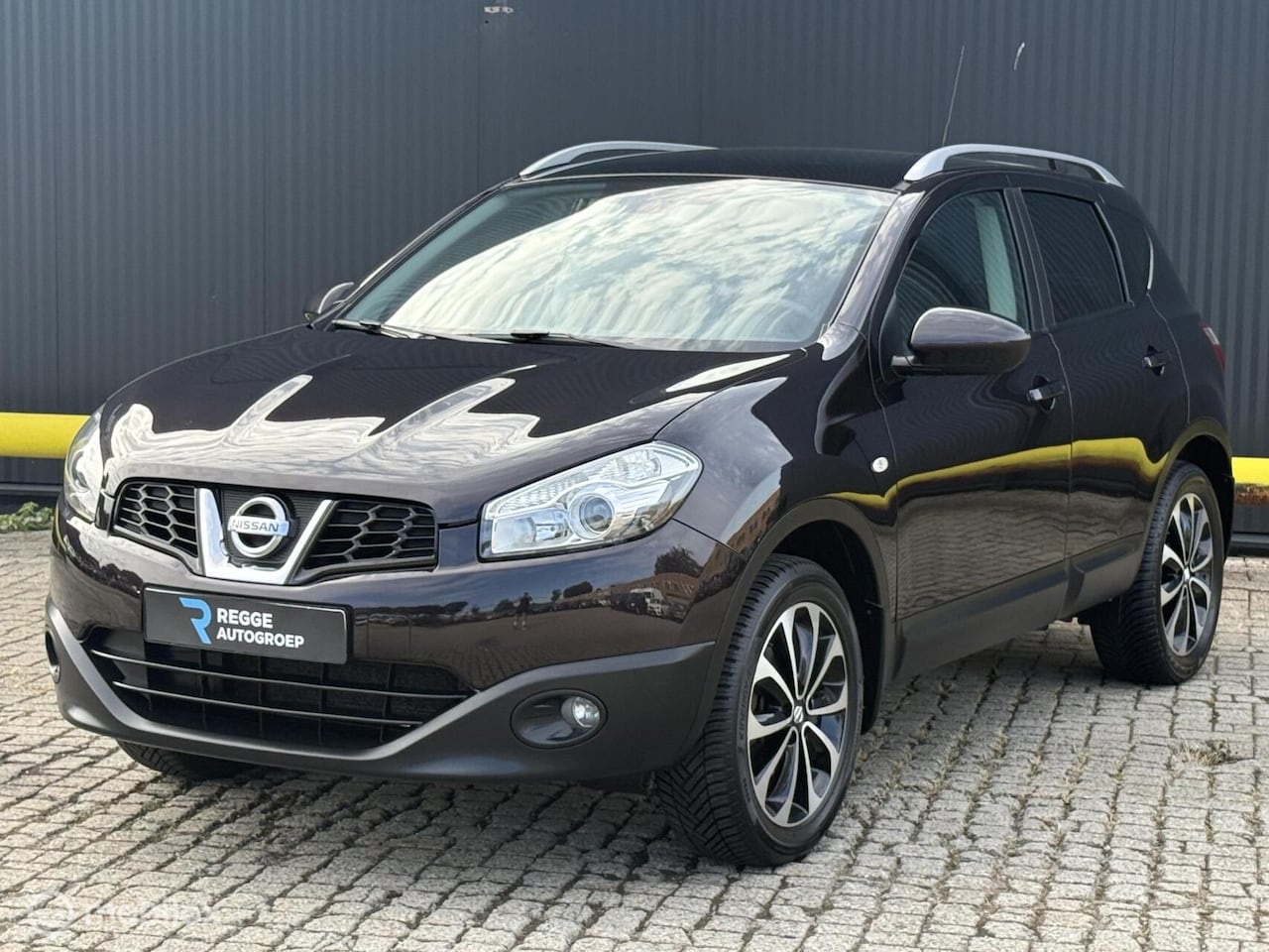 Nissan Qashqai - 1.6 Visia PANORAMADAK | TREKHAAK - AutoWereld.nl