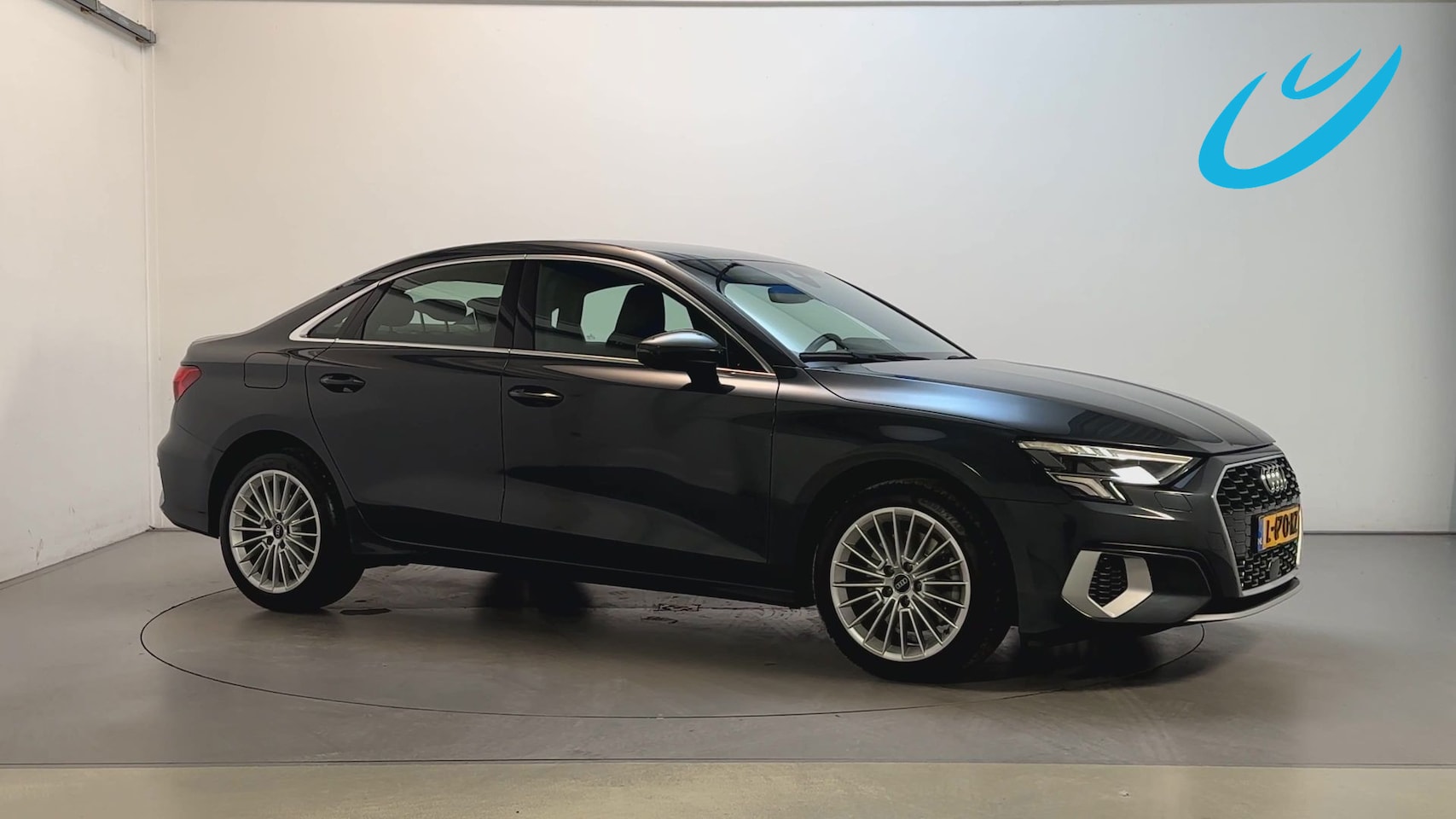 Audi A3 Limousine - 30 TFSI S-Tronic Business Edition Camera Navigatie DAB+ App-Connect - AutoWereld.nl