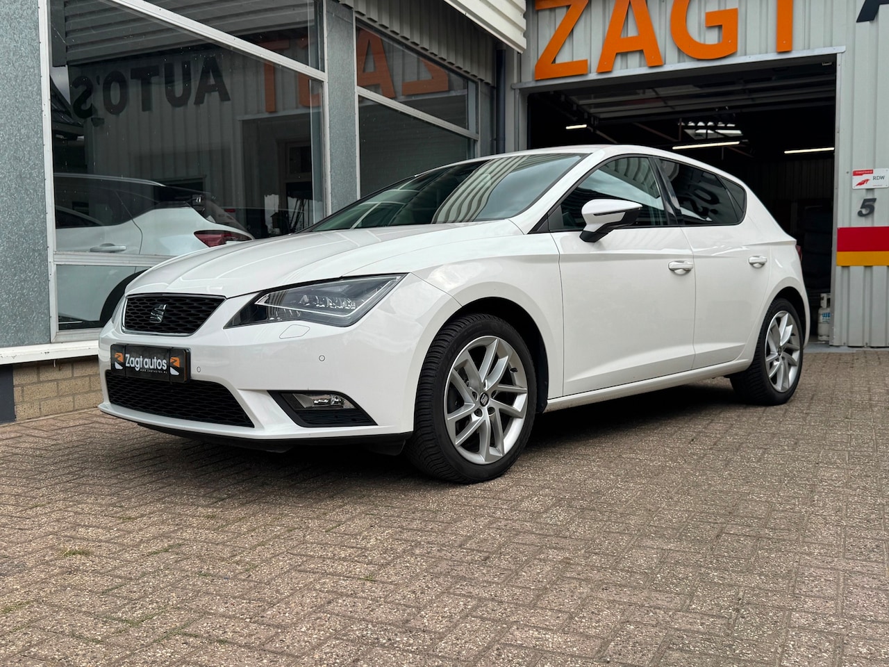 SEAT Leon - 1.2 TSI Style 1.2 TSI Style - AutoWereld.nl