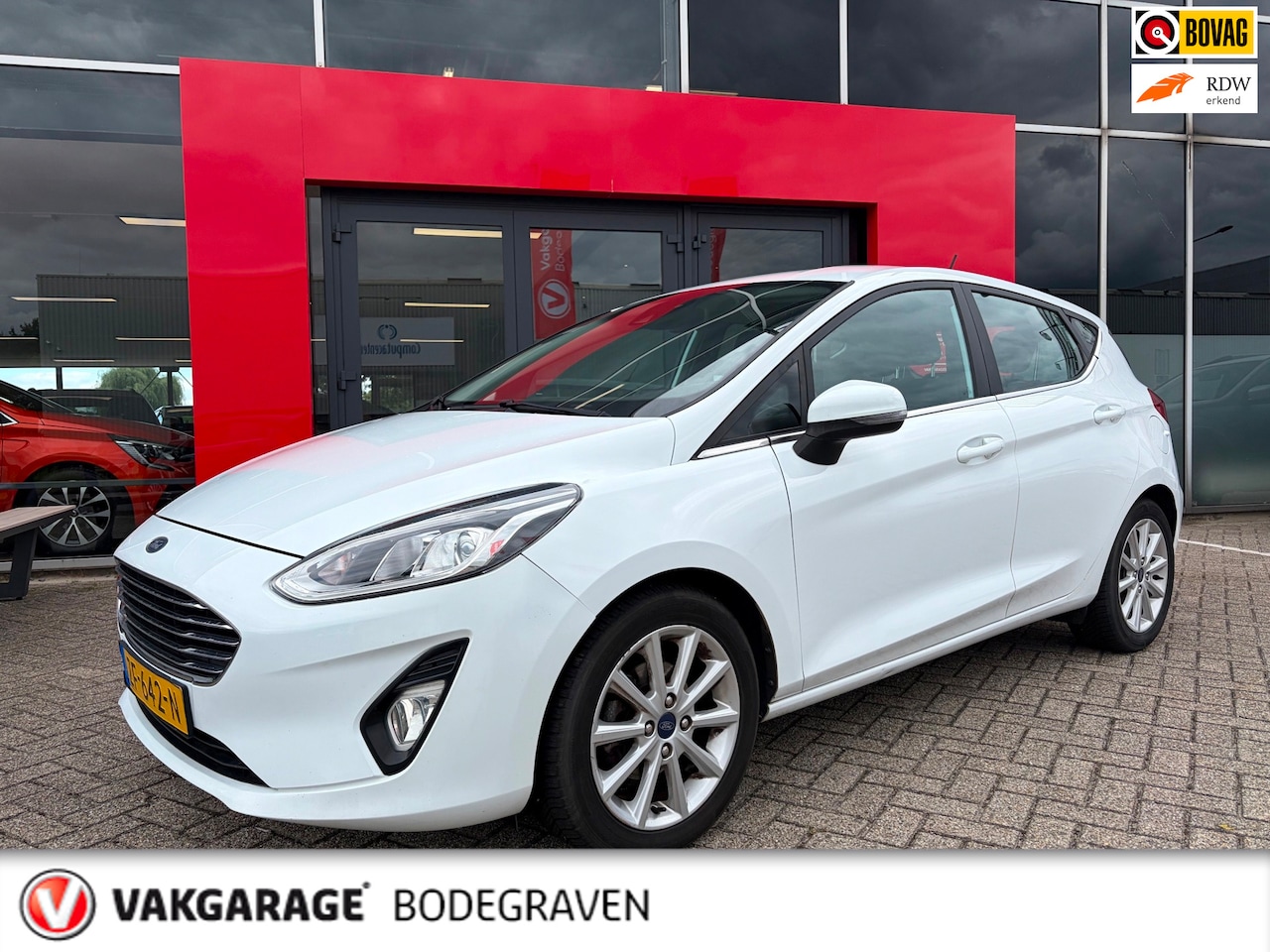 Ford Fiesta - 1.0 EcoBoost Titanium / AUTOMAAT - AutoWereld.nl