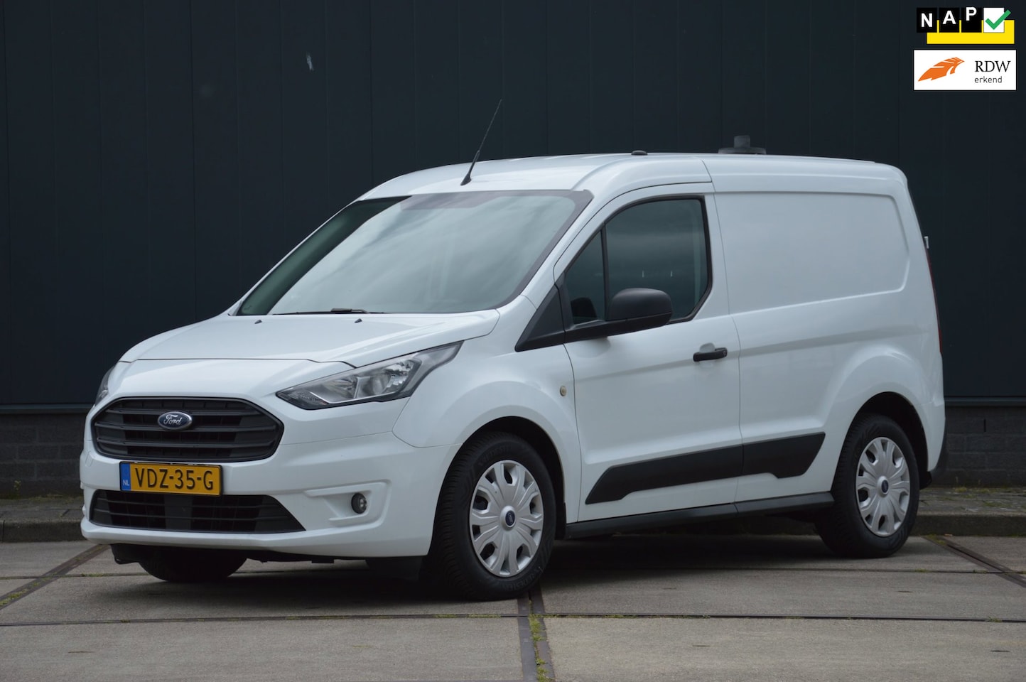 Ford Transit Connect - 1.5 EcoBlue L1 Trend Euro 6 Airco Camera Schuifdeur - AutoWereld.nl
