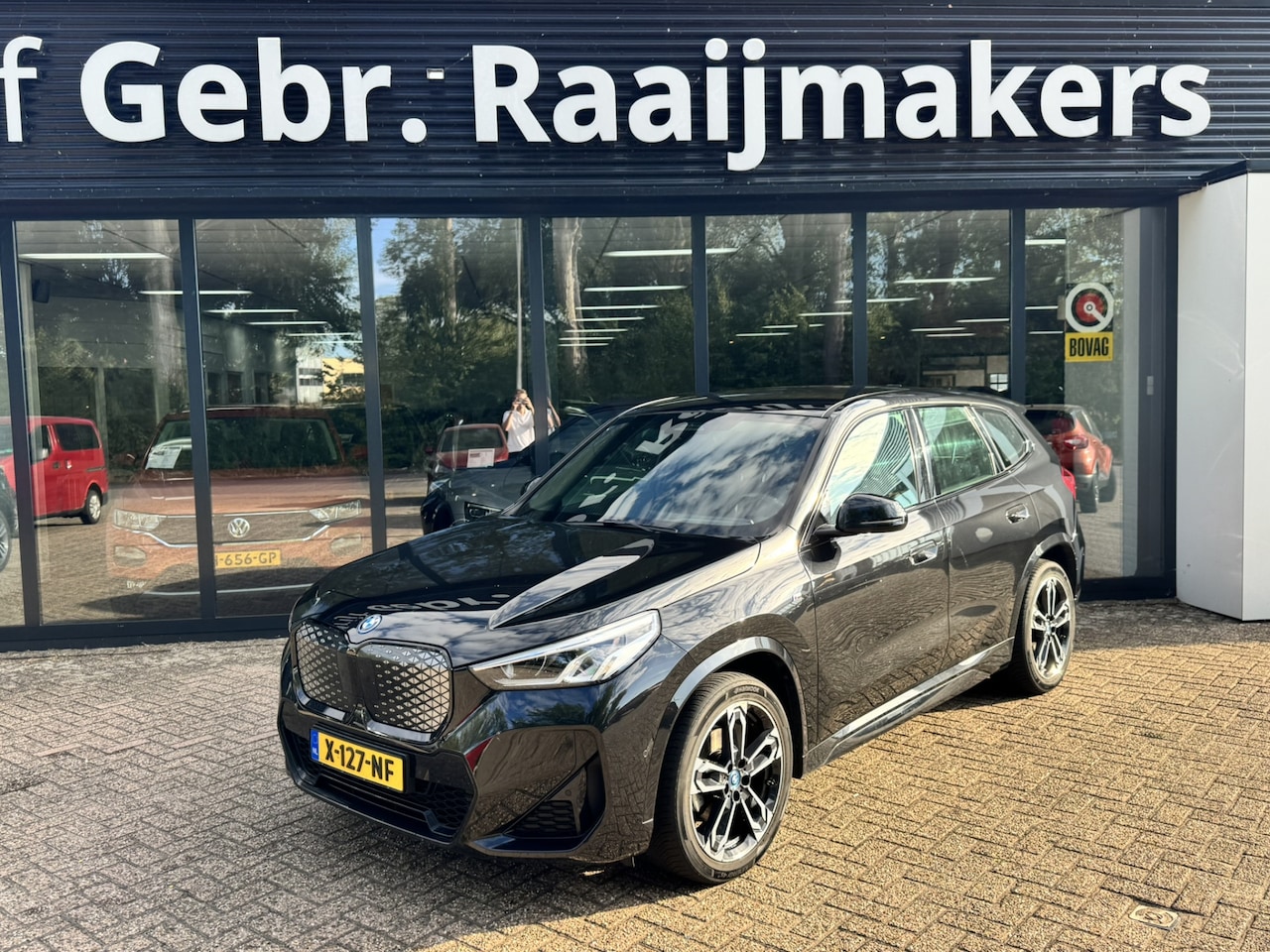 BMW iX1 - eDrive20 67 kWh*Navigatie*M-pakket*Camera* - AutoWereld.nl