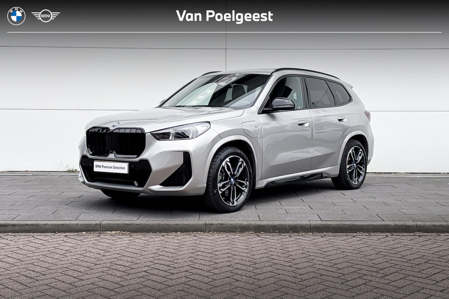 BMW X1 - xDrive25e | M-Sport Pro | Trekhaak | Panoramadak | Head-Up Display | Travel Paket | Innova - AutoWereld.nl