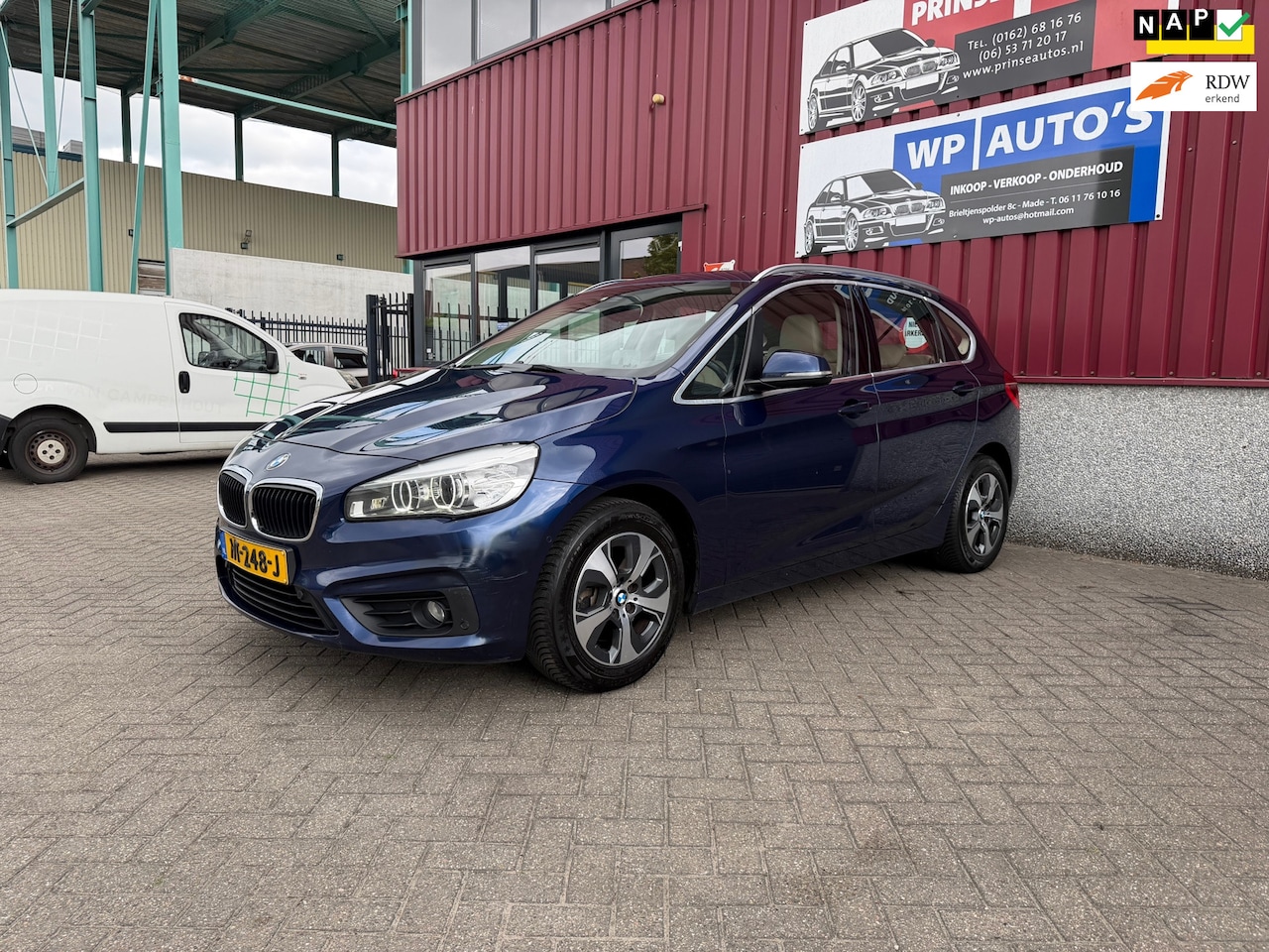 BMW 2-serie Active Tourer - 220i|AUTOMAAT|FULL OPTION|HUD|PANORAMADAK - AutoWereld.nl