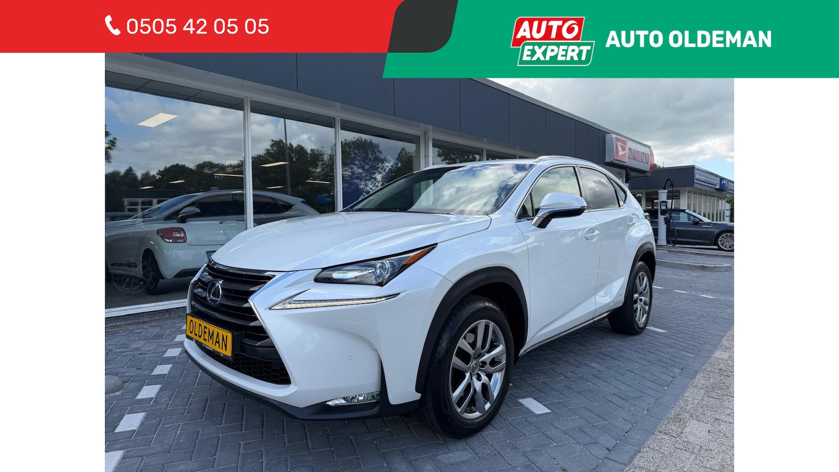 Lexus NX - 300h AWD Luxury Line LEDER,CLIMA,NAVI,PARELMOER - AutoWereld.nl