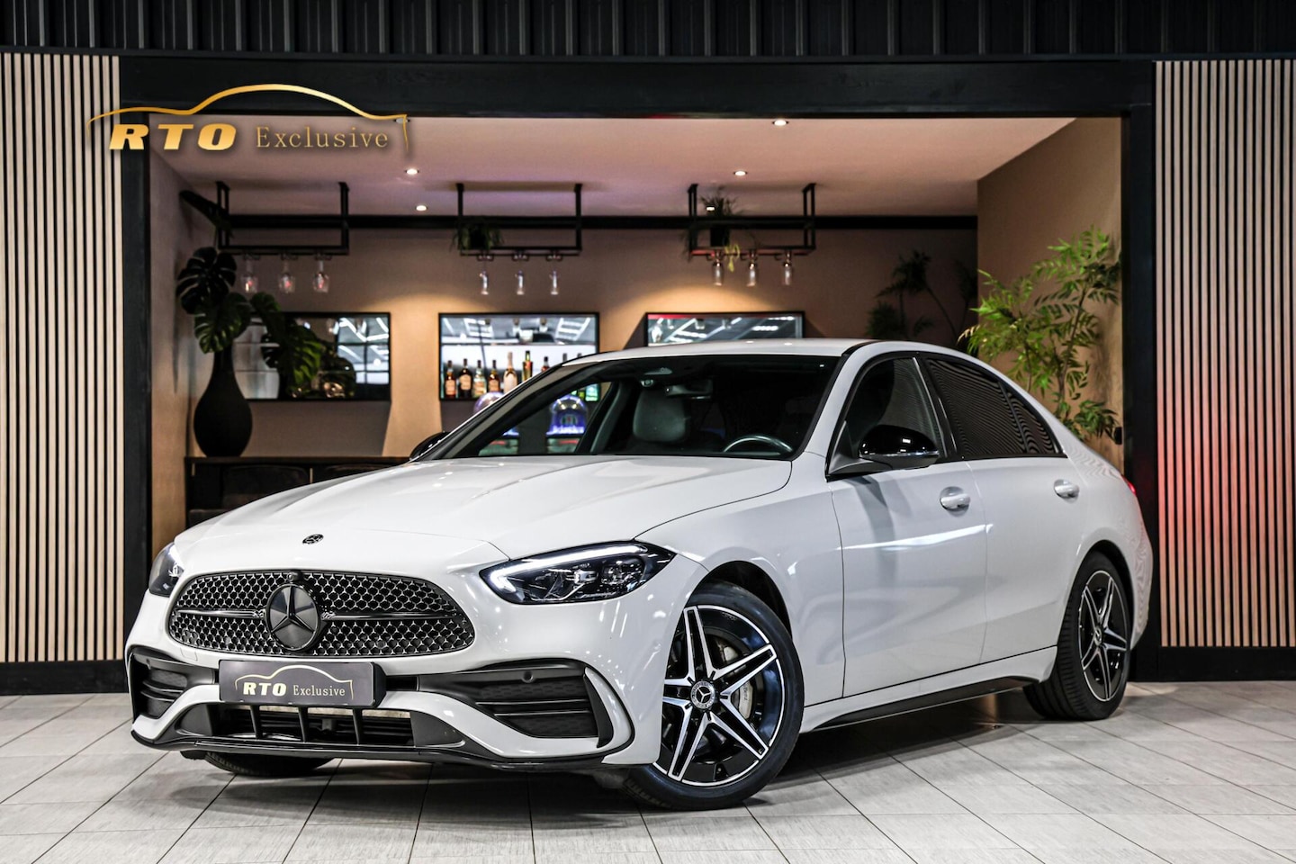 Mercedes-Benz C-klasse - 180 AMG|Sfeer|Night|Camera|Memory|Carplay - AutoWereld.nl