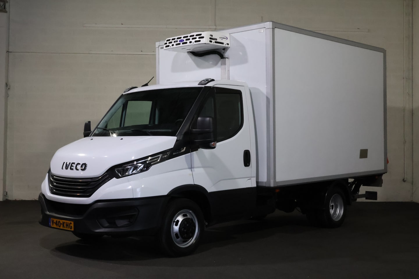 Iveco Daily - 35C14 Automaat Koelwagen Bakwagen met Laadklep - AutoWereld.nl
