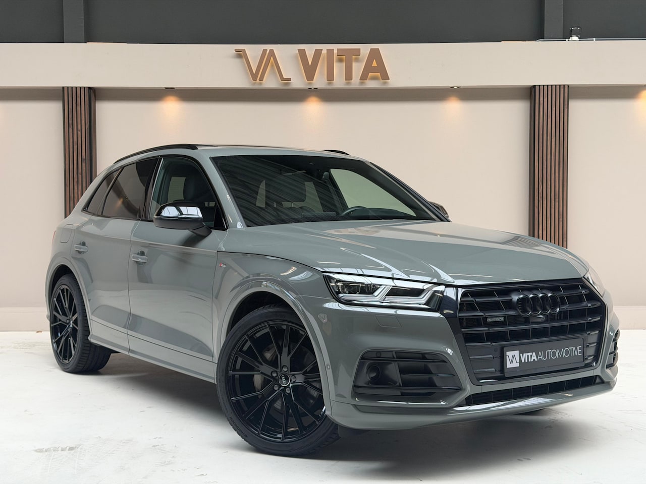 Audi Q5 - 55 TFSI e quattro Competition Full Option|Pano|RSzetels|HUD|B&O|MemorySeats|360Camera/Mass - AutoWereld.nl