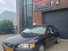 Volvo S60 - 2.4 Edition II topstaat carplay