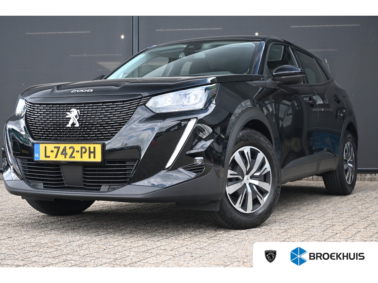 Peugeot 2008 - 1.2 PureTech Blue Lease Active | Afn. Trekhaak | Achteruitrijcamera | Navigatie | 1e Eigen - AutoWereld.nl