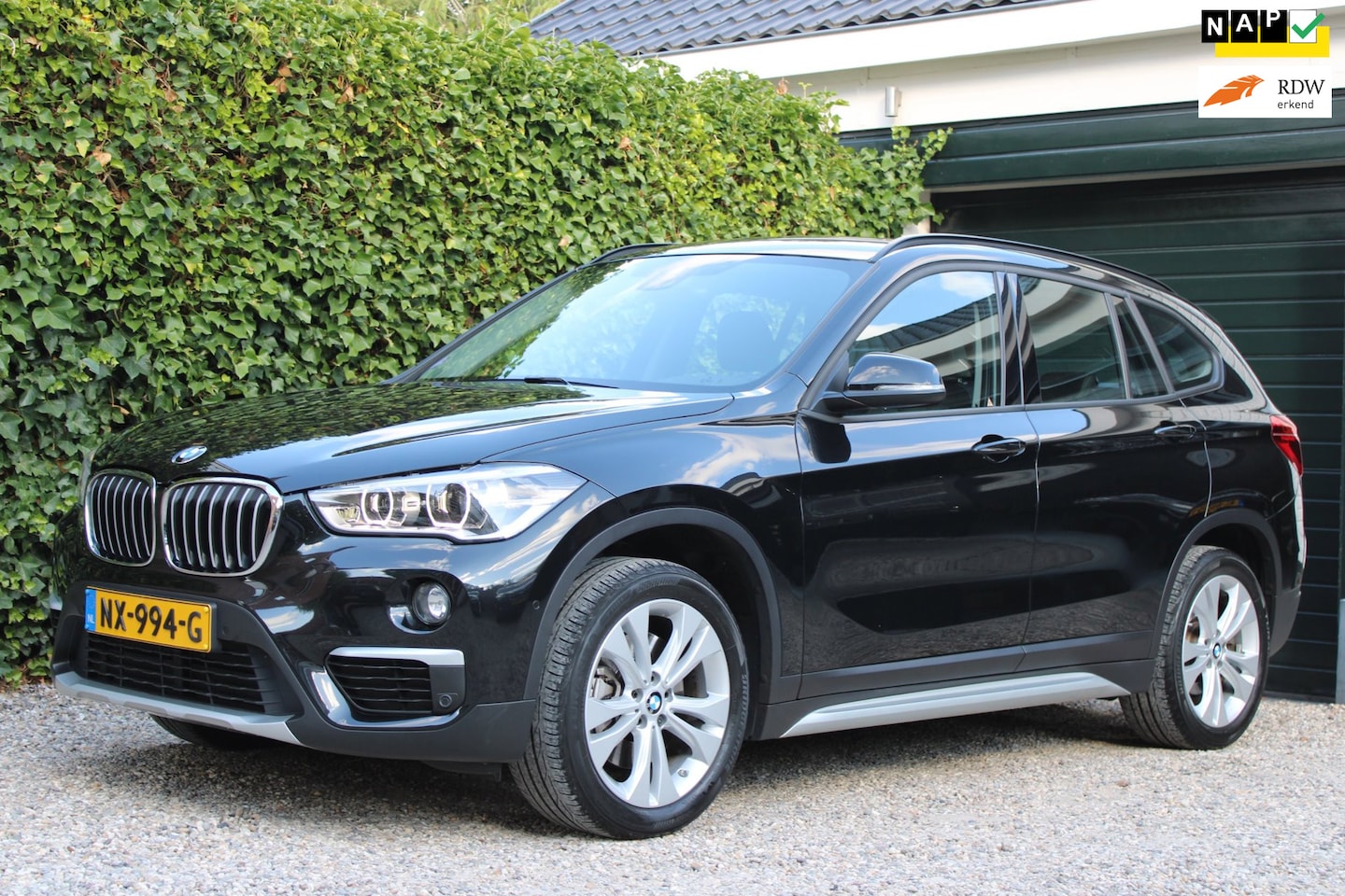 BMW X1 - XDrive20i High Executive | 1e eigenaar | Dealeronderhouden | N.A.P. - AutoWereld.nl