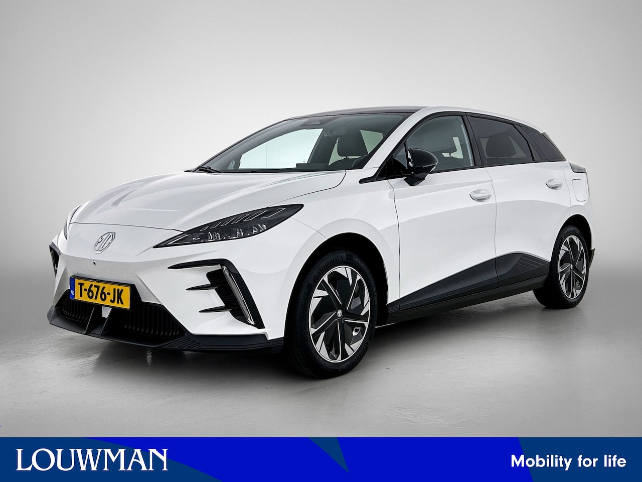 MG MG4 Electric - Luxury 64 kWh | NL auto | Trekhaak | 360 camera | dodehoek detectie | Elektrische bestuurd - AutoWereld.nl