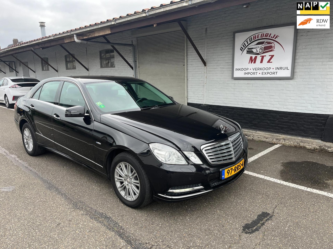 Mercedes-Benz E-klasse - 200 CDI Business Class Elegance NAP Service berichten aanwezig - AutoWereld.nl