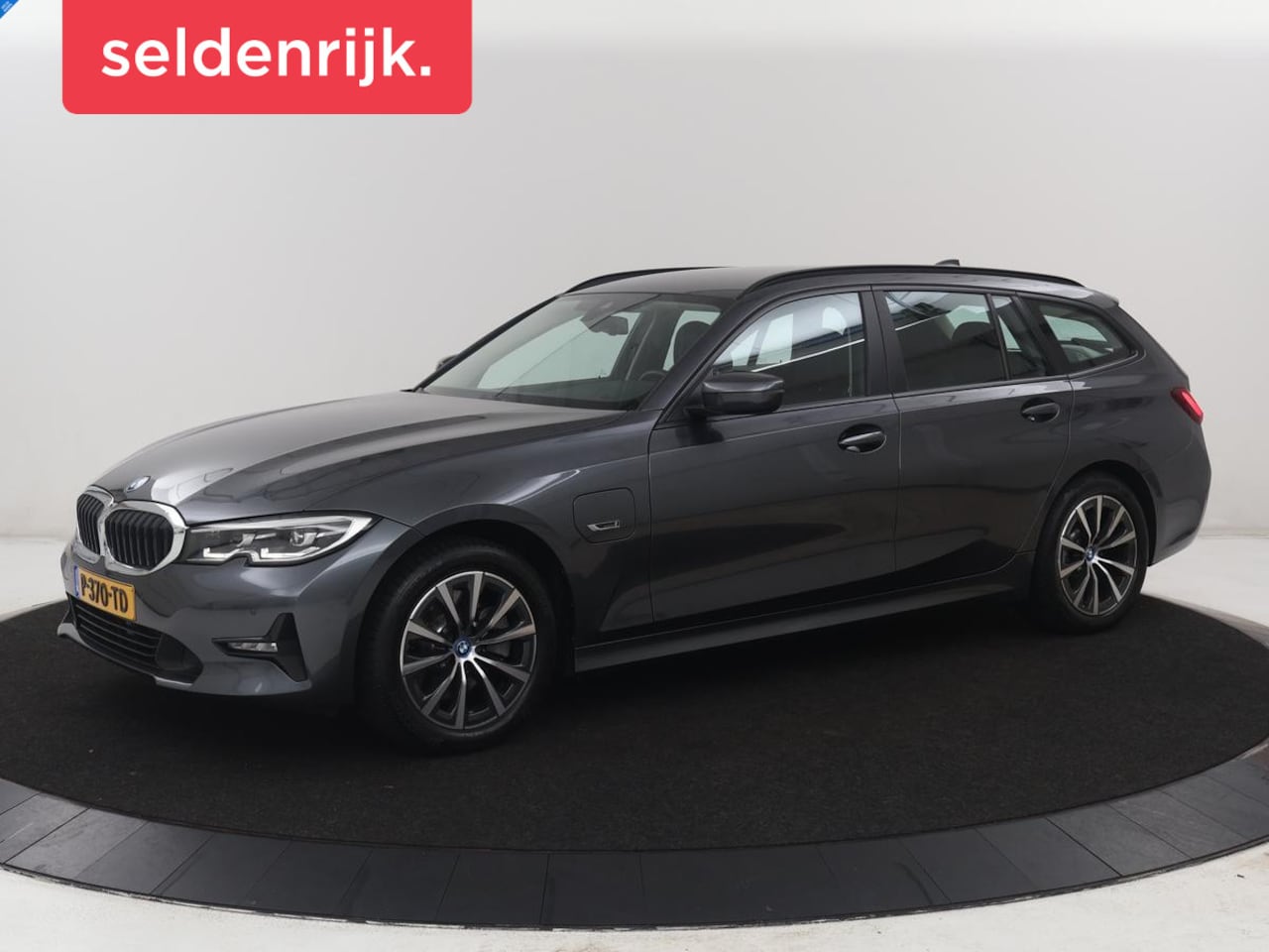 BMW 3-serie Touring - 320e Business Edition Plus | SOH 90% | Leder | Stoelverwarming | Carplay | Cruise control - AutoWereld.nl