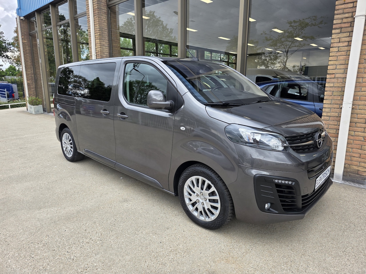 Citroën ë-Jumpy - /Opel Zafira-e L2 Innovation 50 kWh Links & Rechts schuifdeur Privacy glass Climate contro - AutoWereld.nl