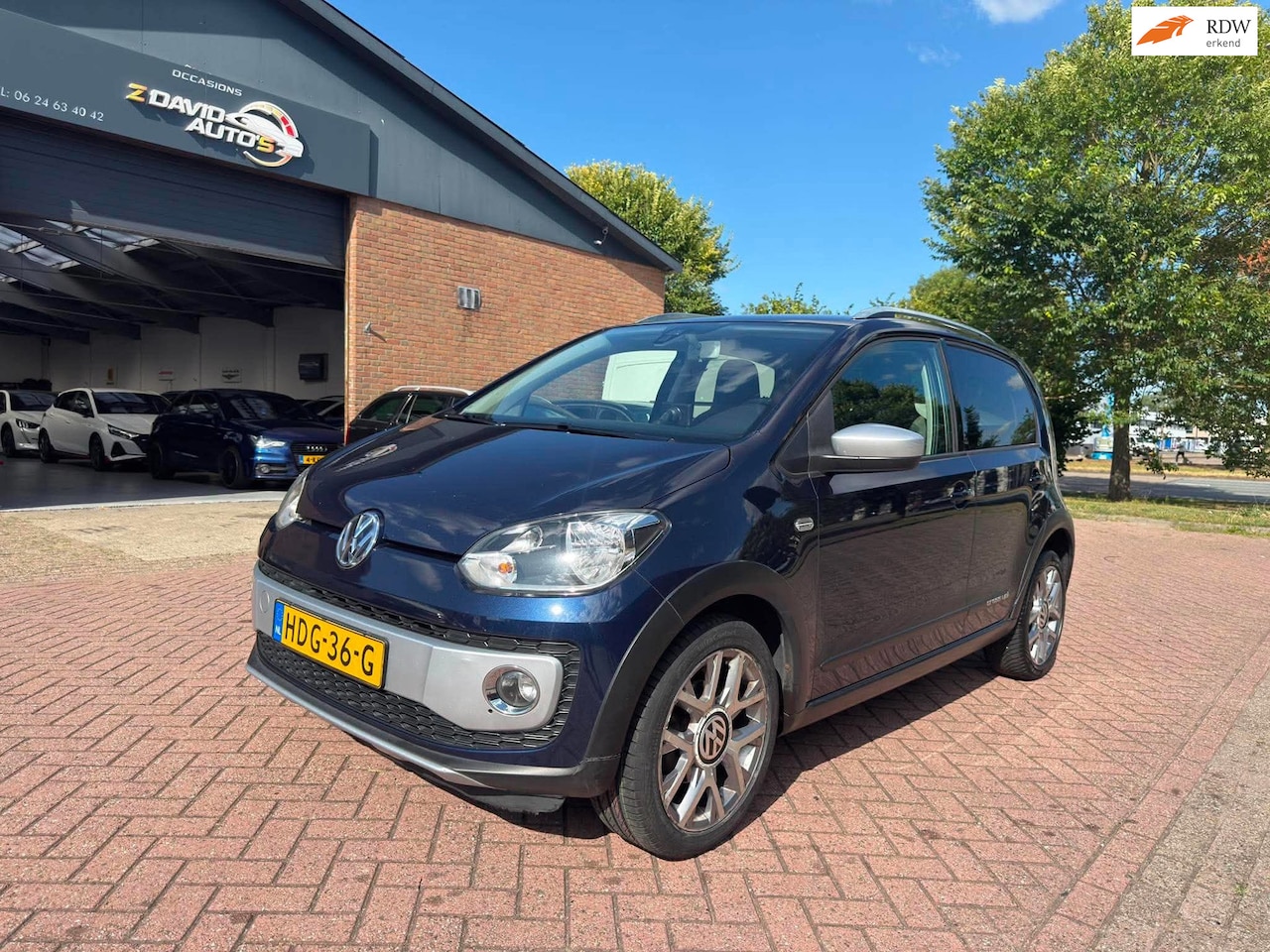 Volkswagen Up! - 1.0 cross up! BlueMotion 1.0 cross up! BlueMotion - AutoWereld.nl