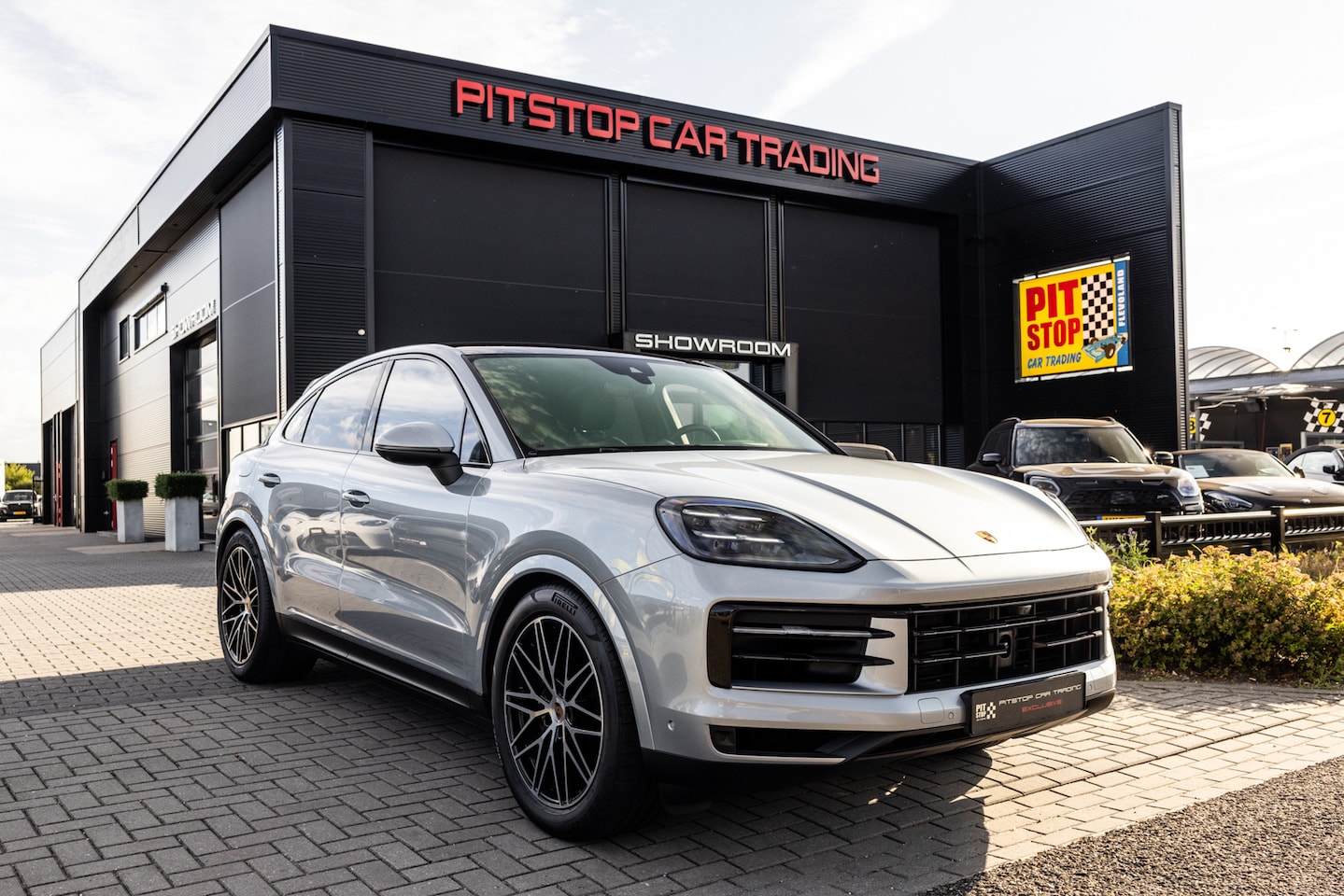 Porsche Cayenne Coupé - 3.0 E-Hybrid 3.0 E-Hybrid, ACC, Trekhaak, Luchtvering, Sportchrono! - AutoWereld.nl