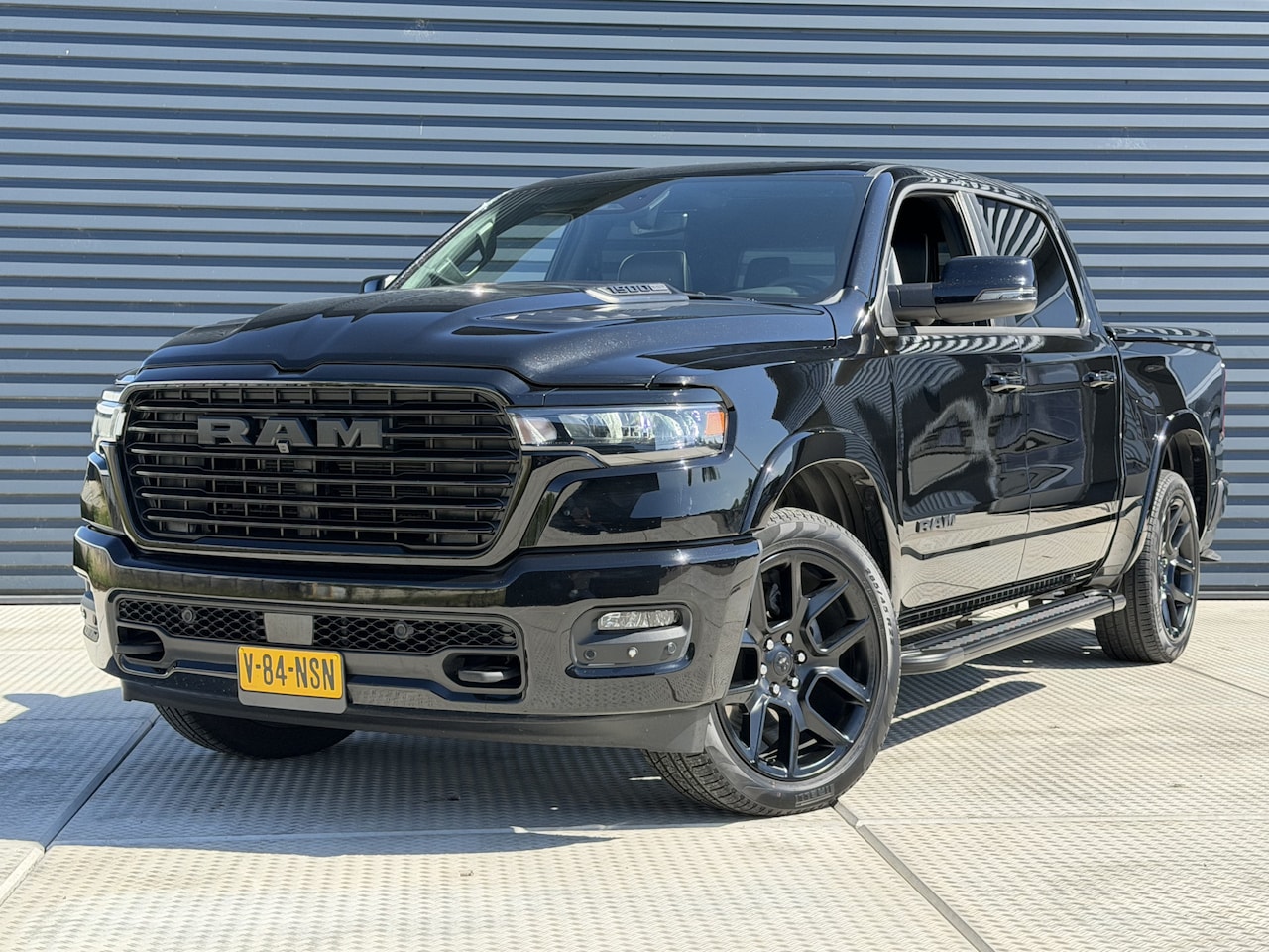 Dodge Ram 1500 - LARAMIE Night SST Huricane 426 PK | Panorama Dak | Co pilot screen | Memory Stoelen | HK A - AutoWereld.nl