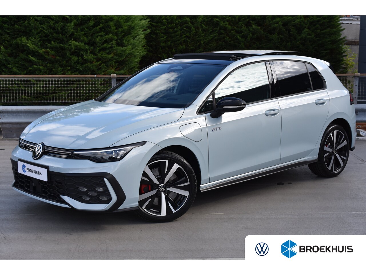 Volkswagen Golf - 1.5 TSI 272PK eHybrid GTE PHEV | VERLGENDE GAARNTIE | PANORAMA DAK | TREKHAAK | HEAD-UP | - AutoWereld.nl