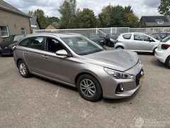 Hyundai i30 - I-30 1.0 T-GDI i-Drive REST BPM €1000,