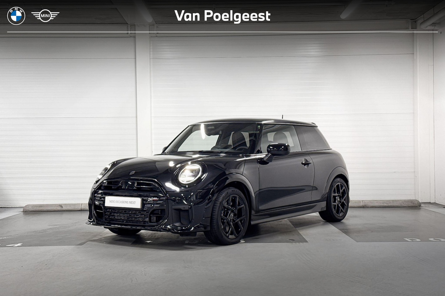 MINI 3-Deurs - Cooper C John Cooper Works | Pakket M | Comfort Access | Harman\Kardon | Stuurwielverwarmi - AutoWereld.nl
