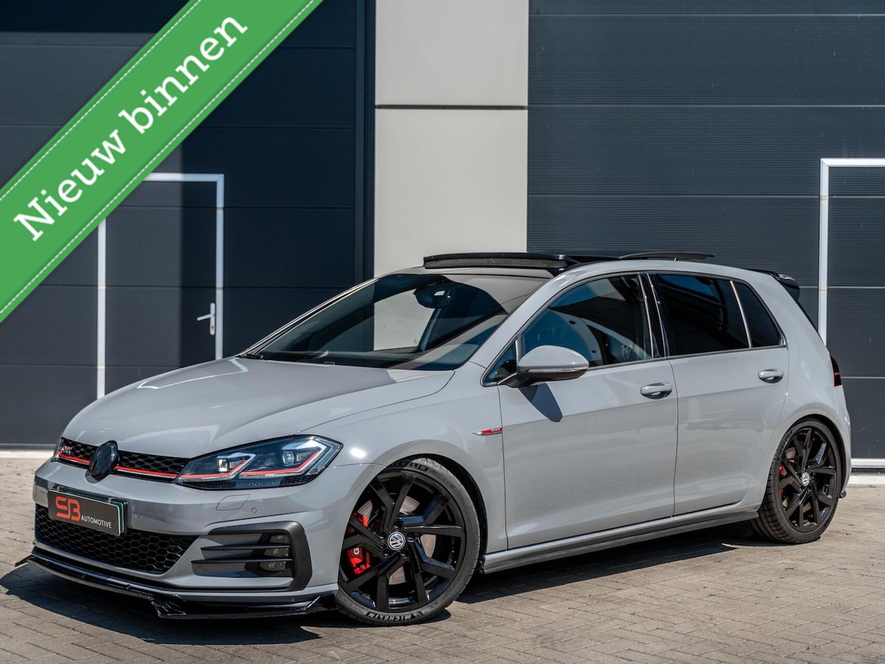 Volkswagen Golf - 2.0 TSI GTI Performance Virtual|Pano|BOMVOL! - AutoWereld.nl