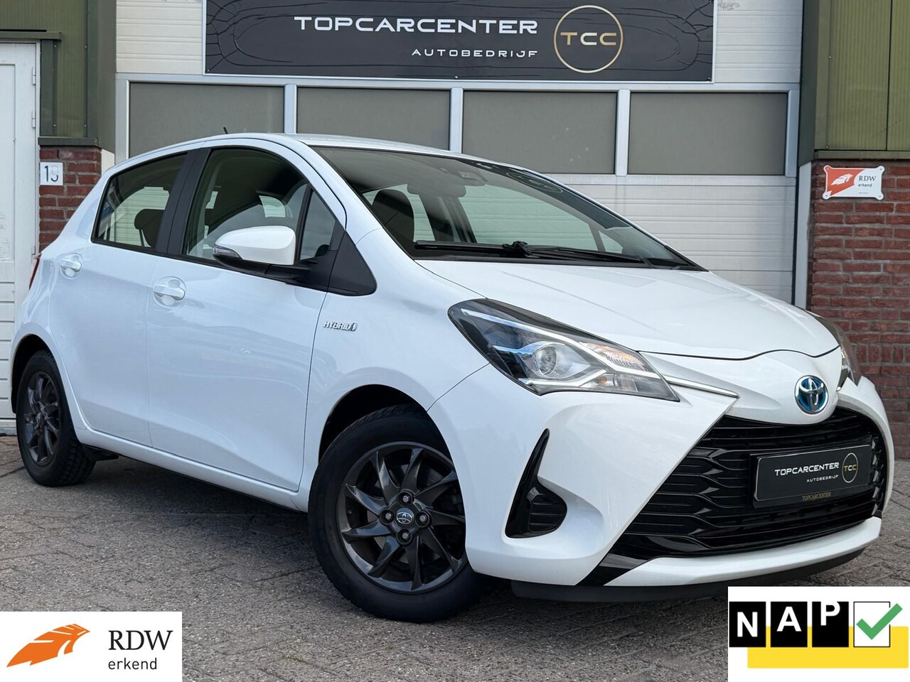 Toyota Yaris - 1.5 Hybrid Aspiration/AIRCO/BLUETH/APK/NAP - AutoWereld.nl