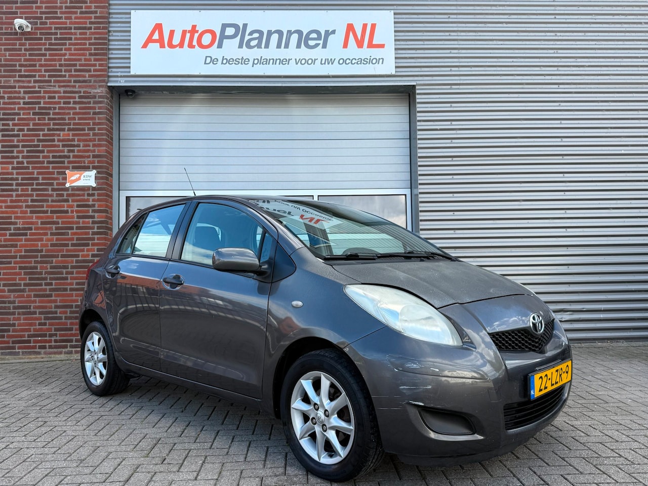 Toyota Yaris - 1.0 VVTi Acces! 5-Deurs! Airco! APK 04-2027! - AutoWereld.nl
