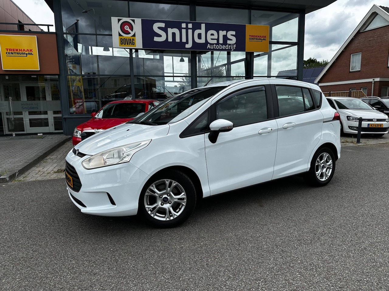 Ford B-Max - 1.6 TI-VCT Style AUTOMAAT/AIRCO/TREKHAAK - AutoWereld.nl