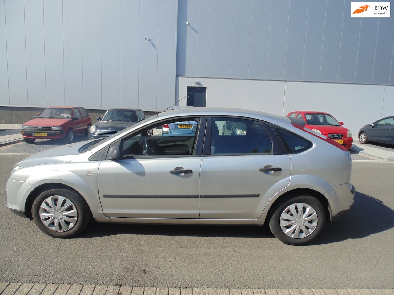 Ford Focus - 1.6-16V Trend met airco trekhaak - AutoWereld.nl