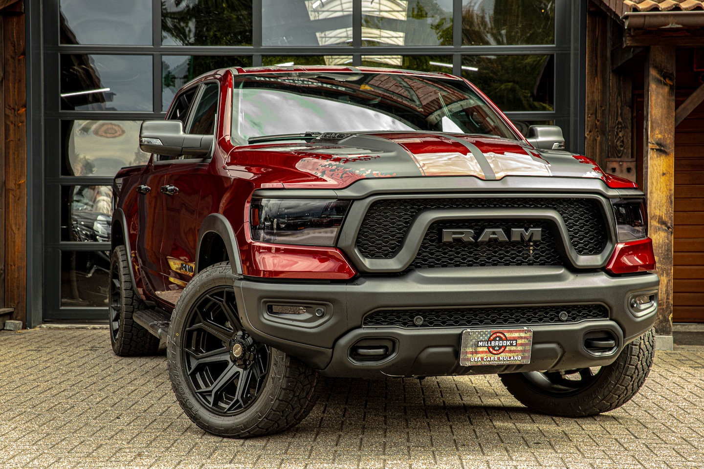 Dodge Ram 1500 - Rebel Night !! Actie !!! Laatste rebel v8 . - AutoWereld.nl