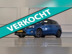 Toyota Auris - 1.8 Hybrid Lease+ Pano Trekhaak Navi Camera 2e Eigenaar