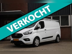 Ford Transit Custom - 340 2.0 TDCI 130PK L2H1 Trend / Trekhaak / Camera / Imperiaal / Stoelverwarming