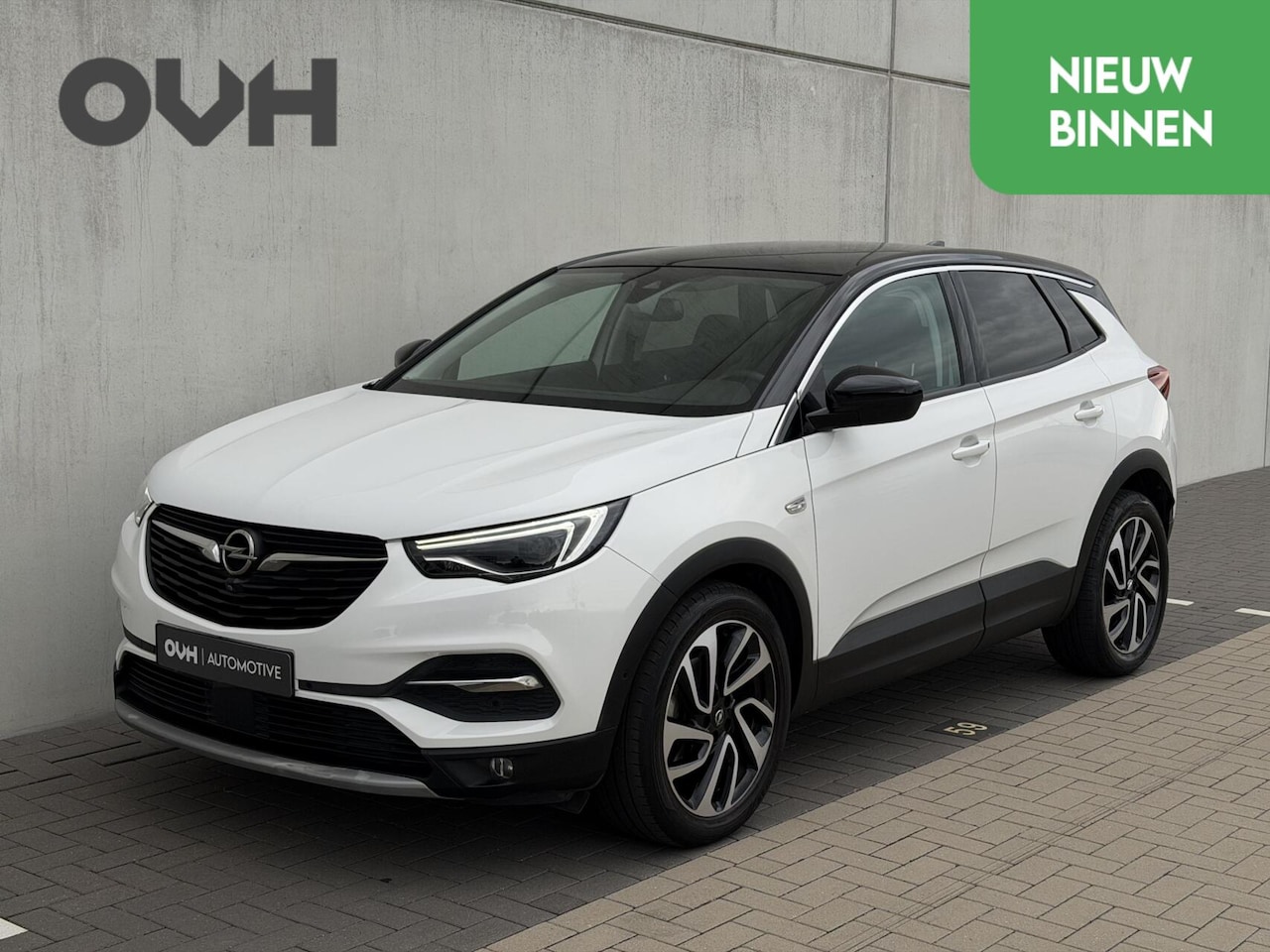 Opel Grandland X - 1.2 Turbo Ultimate | Pano | Leder | Stoelvent - AutoWereld.nl
