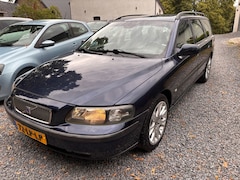 Volvo V70 - 2.5 T Comfort Line AUTOMAAT